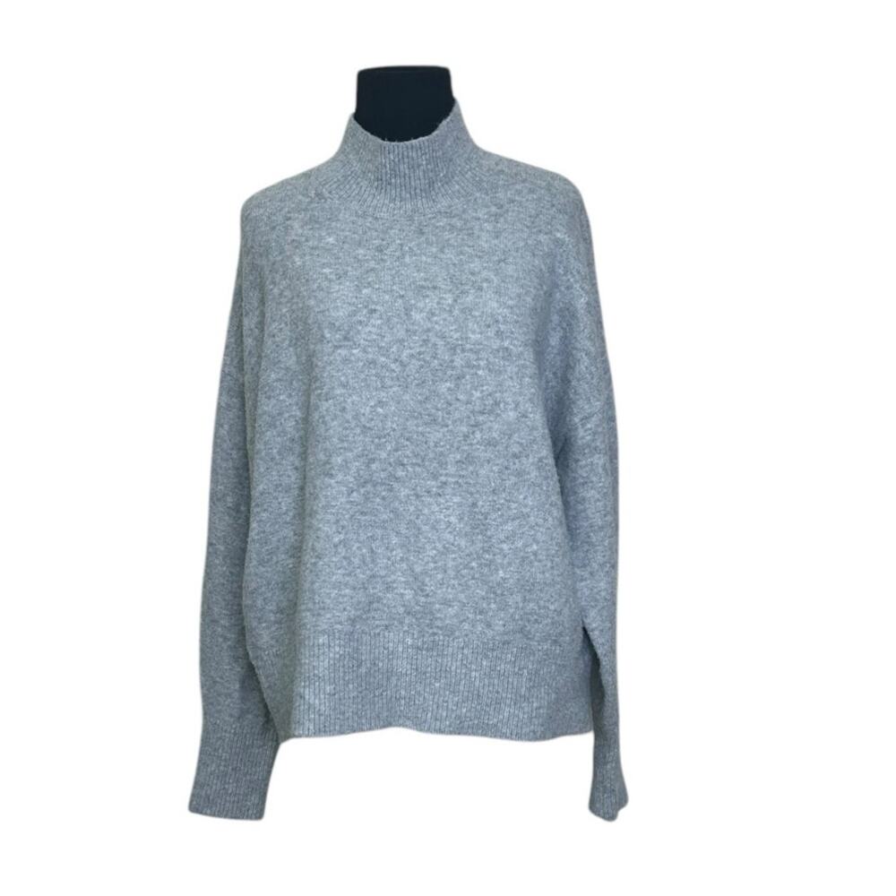 H&M gray high neck long sleeves soft sweater size Medium